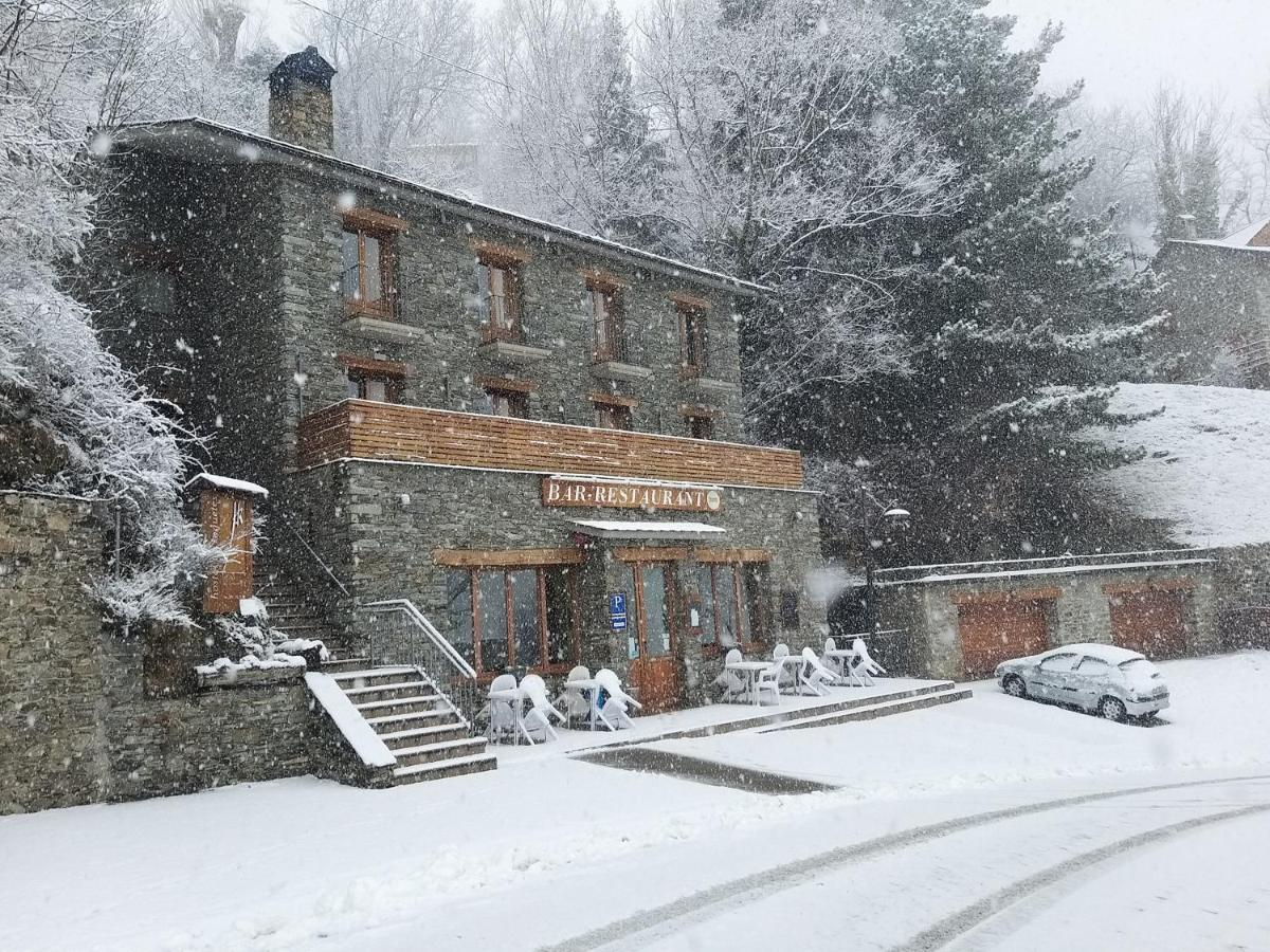 Hostal Les Roquetes Queralbs Exterior foto