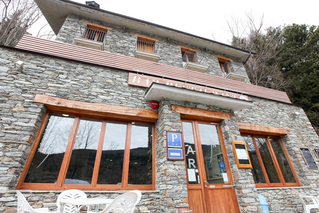 Hostal Les Roquetes Queralbs Exterior foto