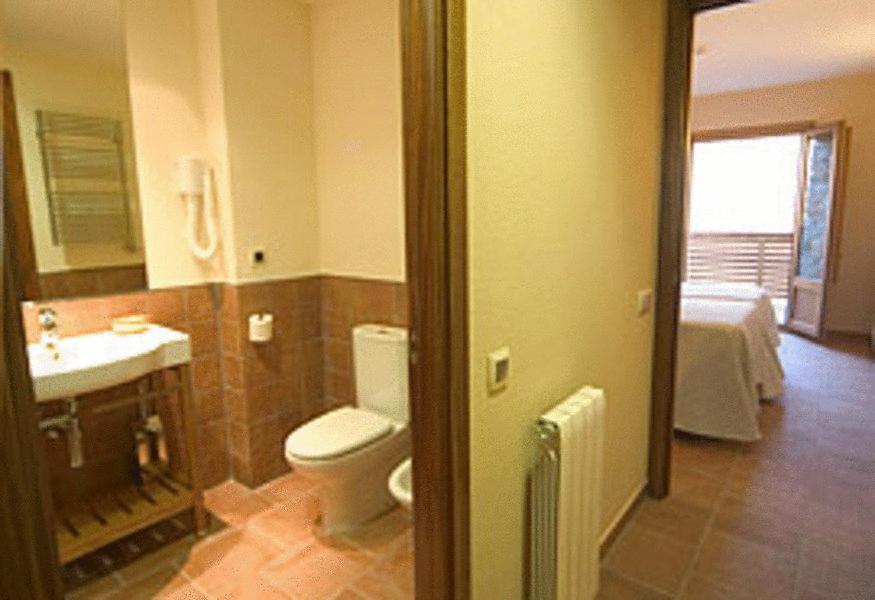 Hostal Les Roquetes Queralbs Quarto foto